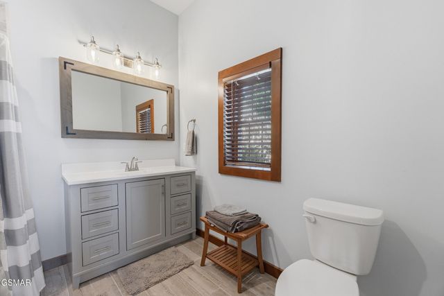 375 Perry Branch Way, Sevierville, TN 37876