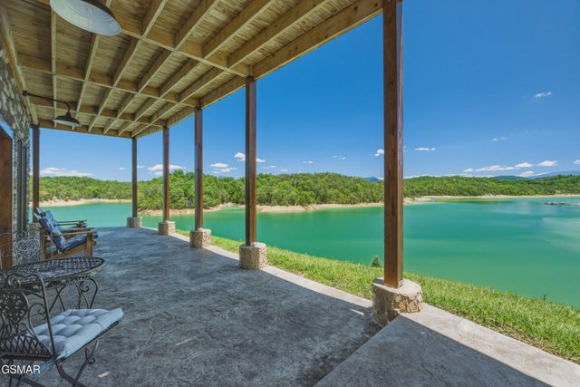 375 Perry Branch Way, Sevierville, TN 37876