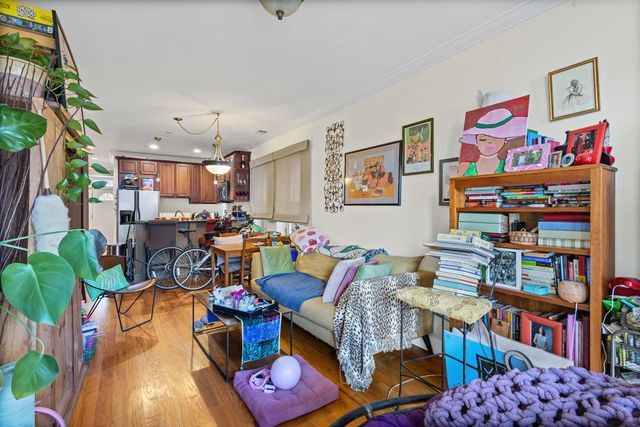 7341 N Honore Street, Chicago, IL 60626