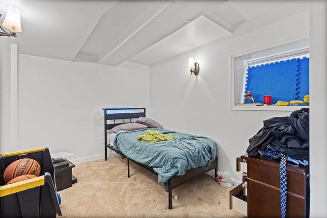 7341 N Honore Street, Chicago, IL 60626