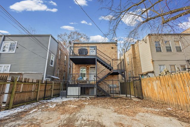 7341 N Honore Street, Chicago, IL 60626