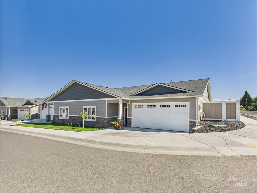 2102 Alder Ave A, Lewiston, ID 83501