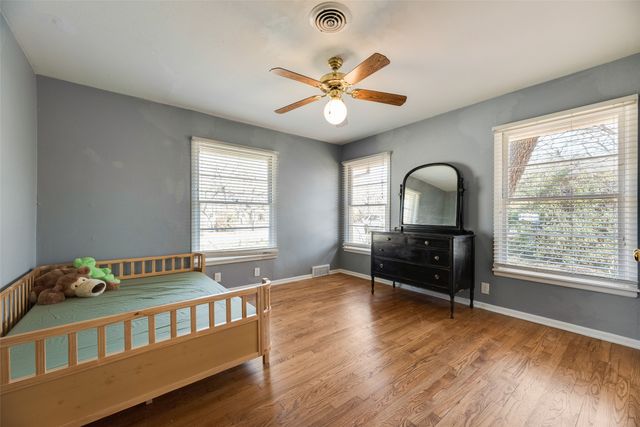 1610 Laurelwood Drive, Denton, TX 76209