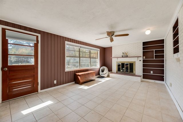 1610 Laurelwood Drive, Denton, TX 76209