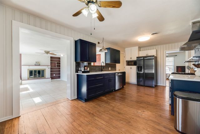 1610 Laurelwood Drive, Denton, TX 76209