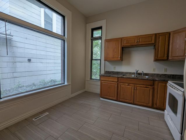 2106 Elliot Avenue, Minneapolis, MN 55404