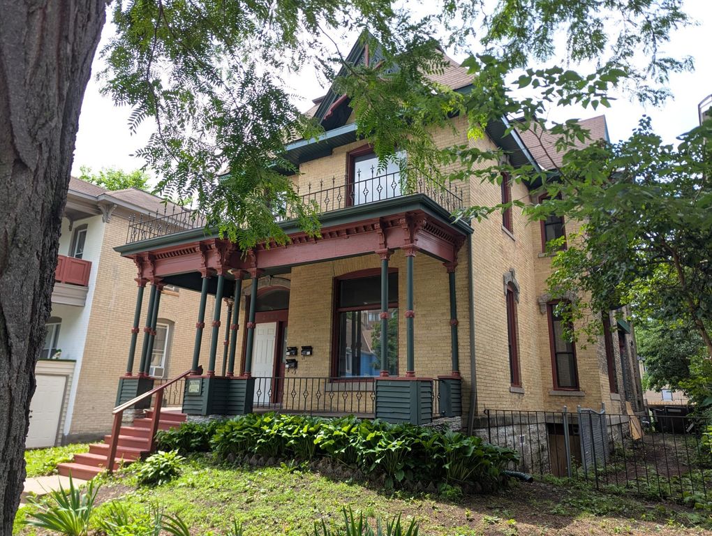2106 Elliot Avenue, Minneapolis, MN 55404