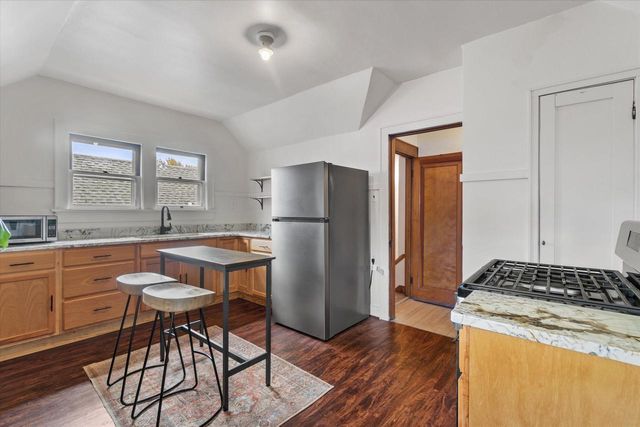 3260 Dayfield AVENUE, Milwaukee, WI 53207