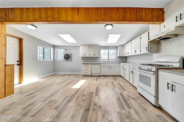 1160 W Avenue J5, Lancaster, CA 93534