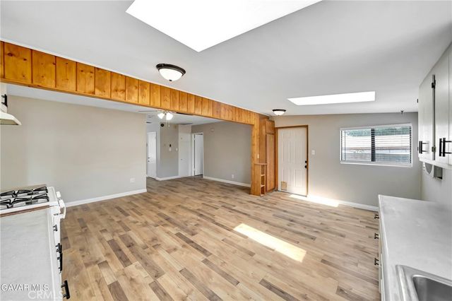 1160 W Avenue J5, Lancaster, CA 93534