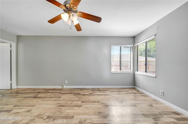 1160 W Avenue J5, Lancaster, CA 93534