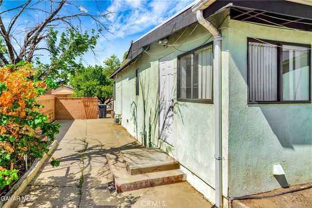 1160 W Avenue J5, Lancaster, CA 93534