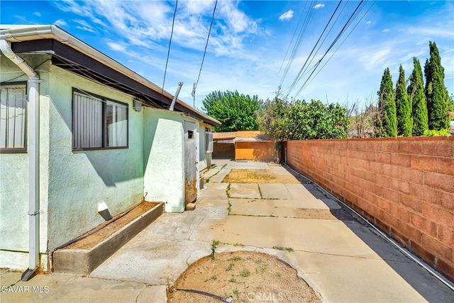 1160 W Avenue J5, Lancaster, CA 93534