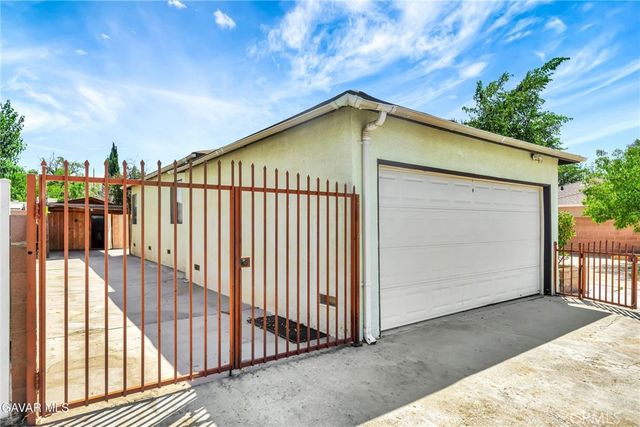 1160 W Avenue J5, Lancaster, CA 93534