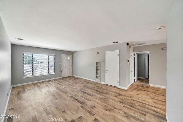 1160 W Avenue J5, Lancaster, CA 93534