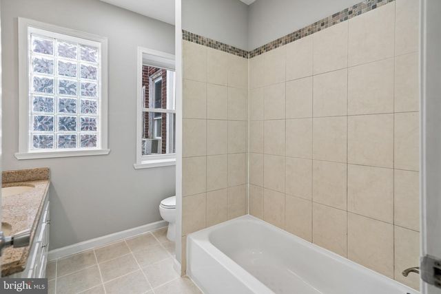 6033 W OXFORD ST, Philadelphia, PA 19151