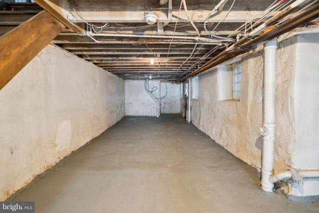 6033 W OXFORD ST, Philadelphia, PA 19151