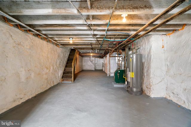 6033 W OXFORD ST, Philadelphia, PA 19151