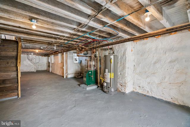 6033 W OXFORD ST, Philadelphia, PA 19151