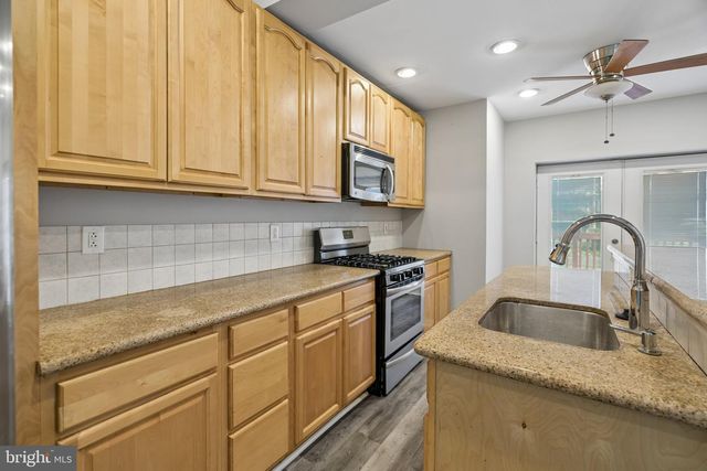 6033 W OXFORD ST, Philadelphia, PA 19151