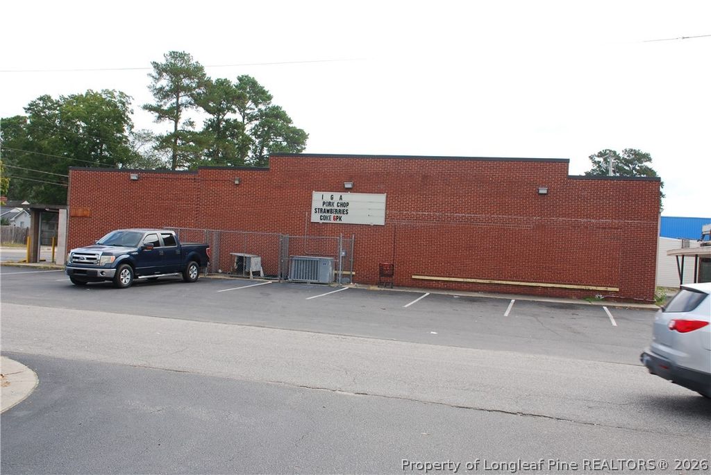1002 E 5th Street, Lumberton, NC 28358 — photo 2
