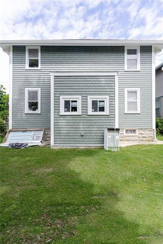 439 Broadway Street D, Newport, RI 02840