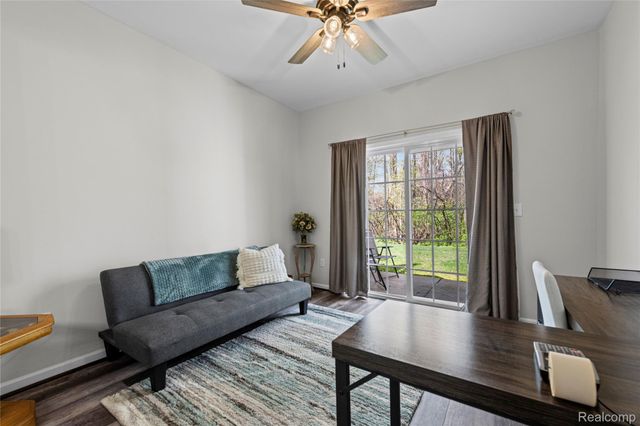 25899 Maritime Circle N, Harrison Charter Township, MI 48045