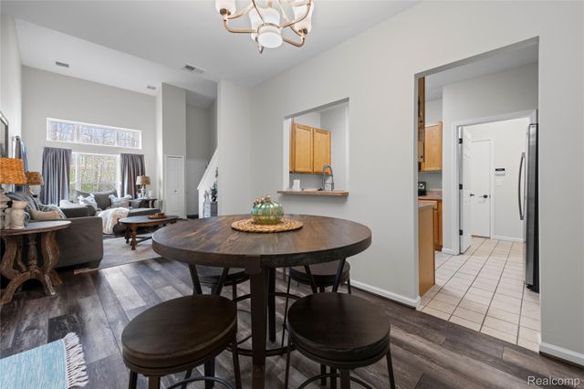 25899 Maritime Circle N, Harrison Charter Township, MI 48045