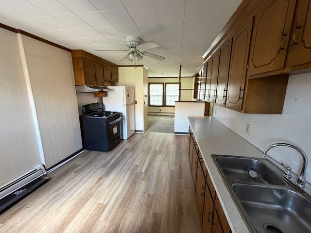 4 Prospect Heights 4, Milford, MA 01757