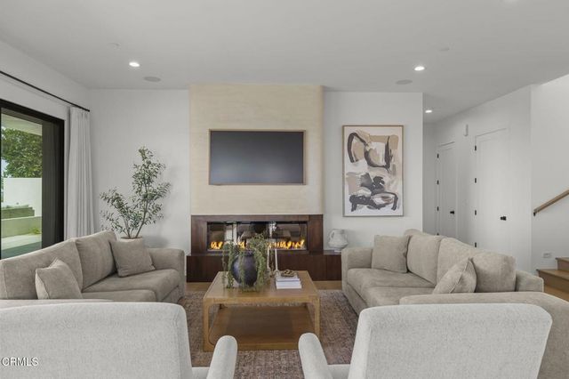 3254 Breaker Drive, Ventura, CA 93003