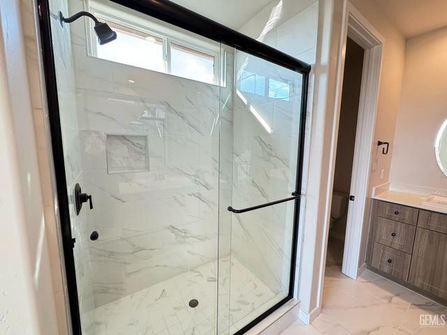 11107 Alcazar Avenue, Bakersfield, CA 93311