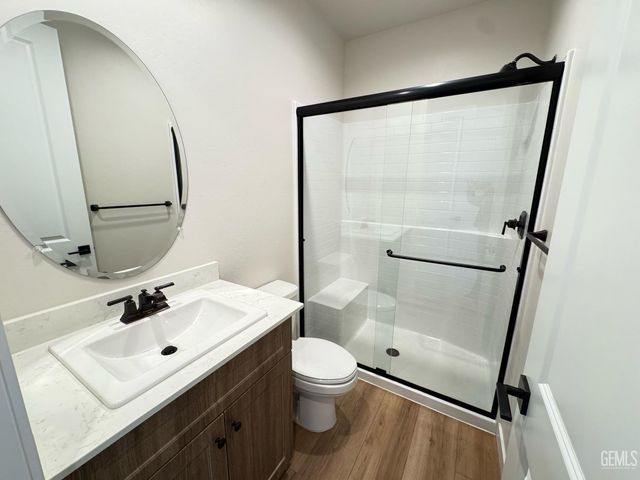 11107 Alcazar Avenue, Bakersfield, CA 93311