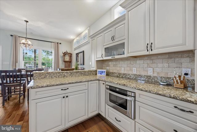 8382 COUNTRY LIFE RD, Pasadena, MD 21122