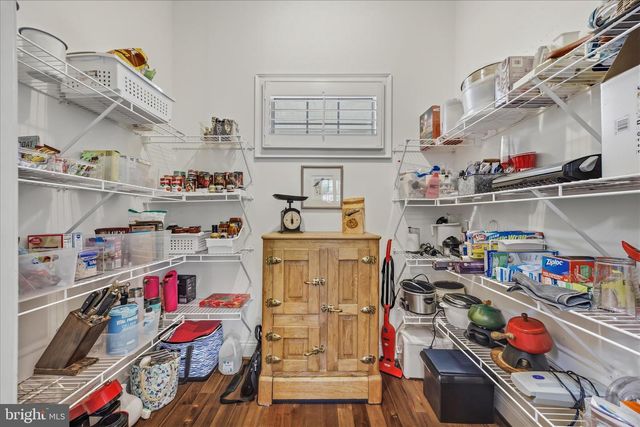8382 COUNTRY LIFE RD, Pasadena, MD 21122