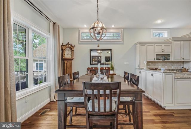 8382 COUNTRY LIFE RD, Pasadena, MD 21122