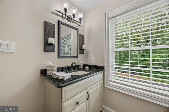 8382 COUNTRY LIFE RD, Pasadena, MD 21122