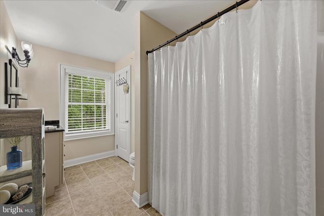 8382 COUNTRY LIFE RD, Pasadena, MD 21122