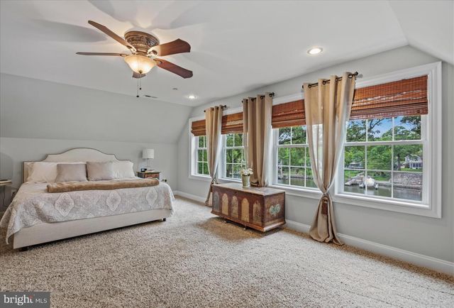 8382 COUNTRY LIFE RD, Pasadena, MD 21122