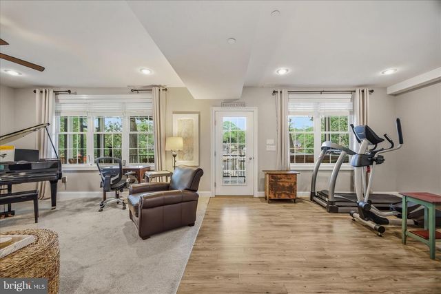 8382 COUNTRY LIFE RD, Pasadena, MD 21122