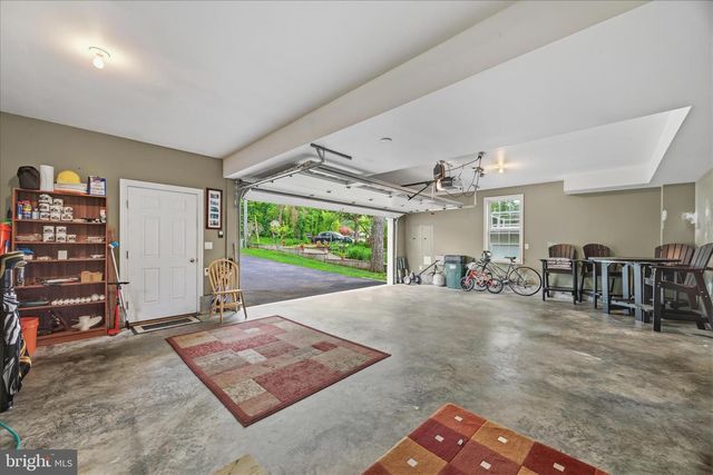 8382 COUNTRY LIFE RD, Pasadena, MD 21122
