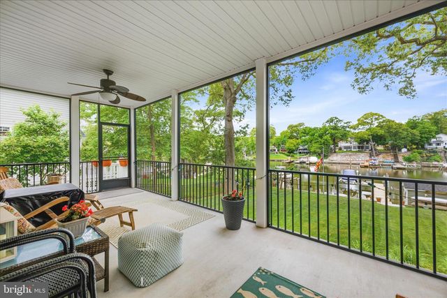 8382 COUNTRY LIFE RD, Pasadena, MD 21122