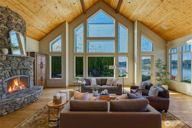 8014 Warren Drive NW, Gig Harbor, WA 98335