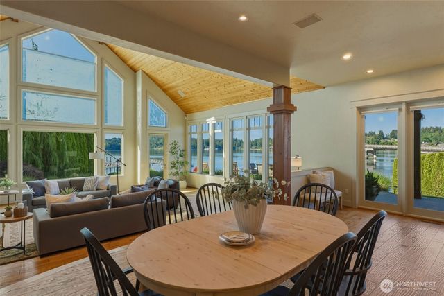 8014 Warren Drive NW, Gig Harbor, WA 98335