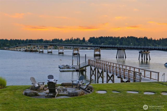 8014 Warren Drive NW, Gig Harbor, WA 98335