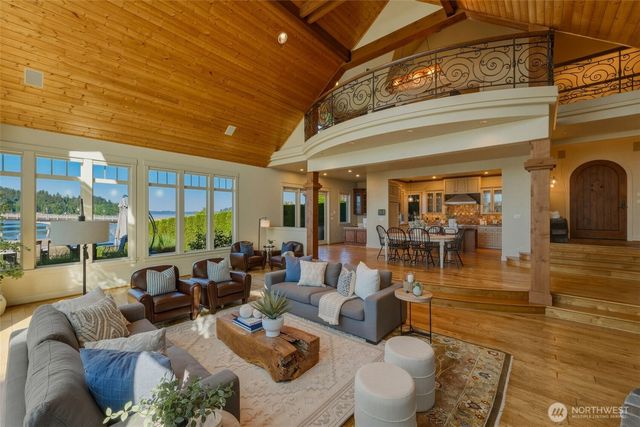 8014 Warren Drive NW, Gig Harbor, WA 98335