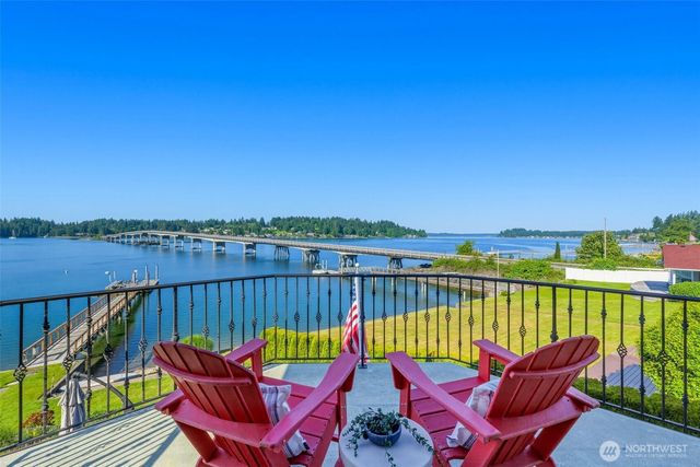 8014 Warren Drive NW, Gig Harbor, WA 98335
