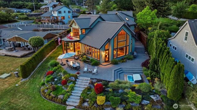 8014 Warren Drive NW, Gig Harbor, WA 98335