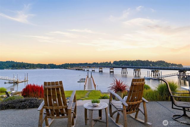 8014 Warren Drive NW, Gig Harbor, WA 98335