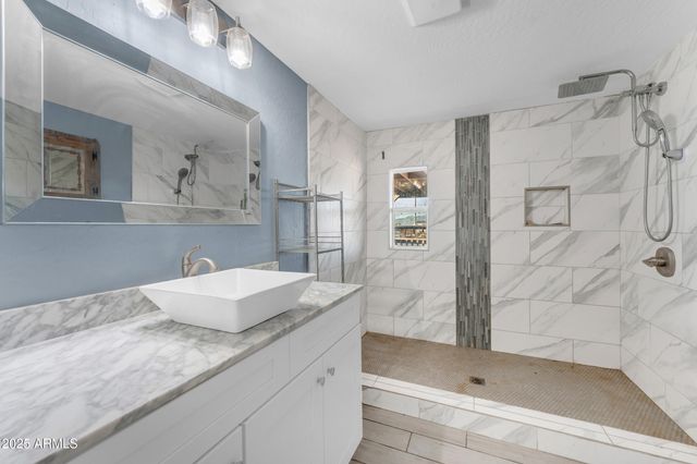 11689 S 220th Lane, Buckeye, AZ 85326