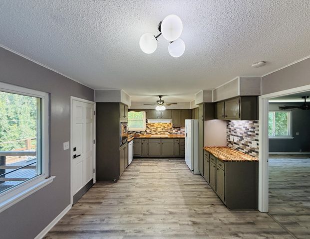 1329 Cloverdale Drive, Hixson, TN 37343